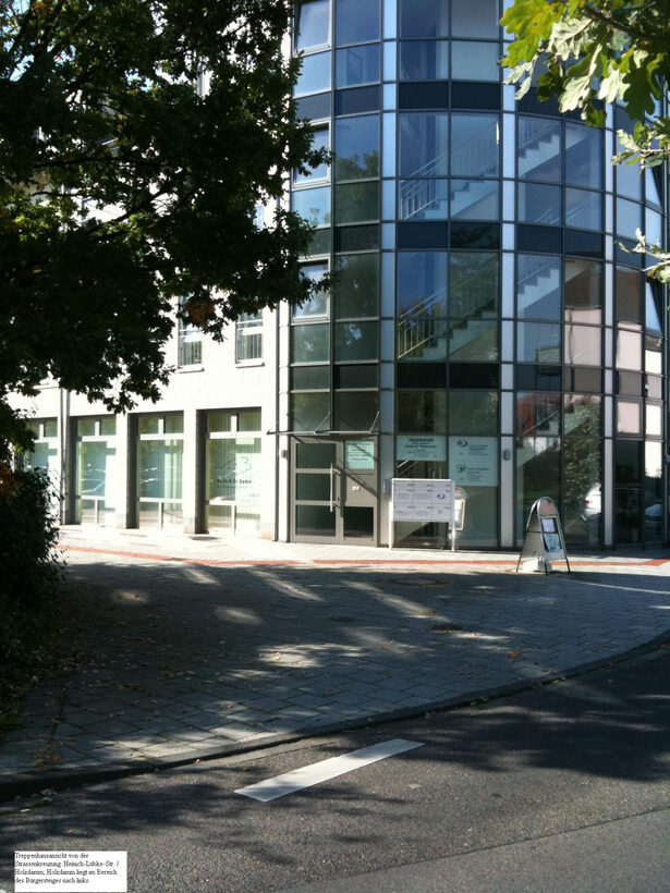 Gewerbeeinheiten Erftstadt-Liblar – verglaste Rotunde des Gebäudes
